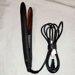 n:p beautiful flat iron